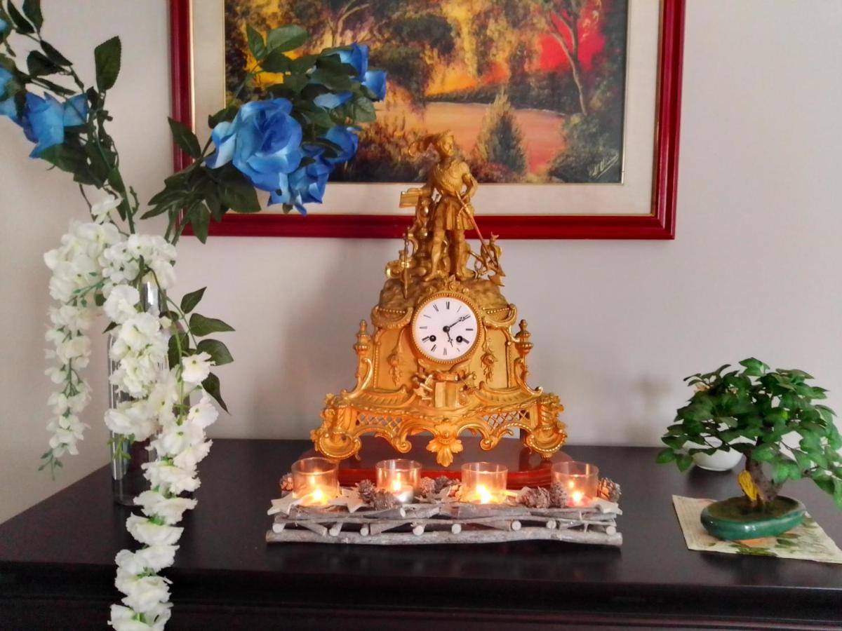 Готель Casa Maria Roses Ришнов Екстер'єр фото