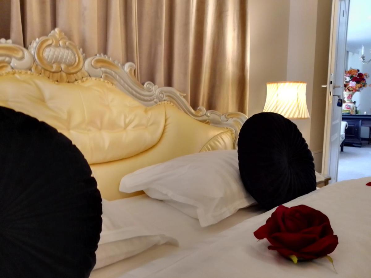 Готель Casa Maria Roses Ришнов Екстер'єр фото
